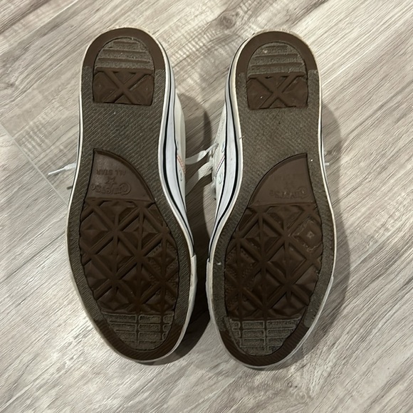 Converse size 6 Chuck Taylor’s with padded tongue - Picture 4 of 7